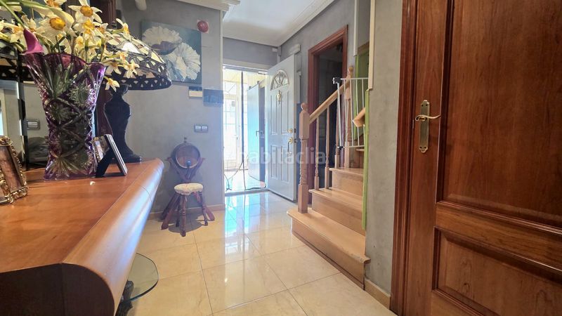 Foto 7564bf98-dd6f-4245-b1ae-1c9d27491087. Xalet amb xemeneia calefacció aparcament a Laguna Park Parla