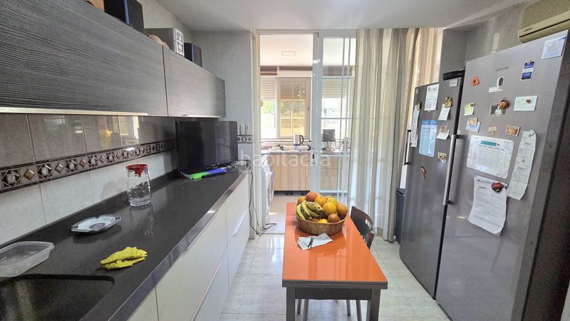 Foto 760a64b3-a00a-43a3-80d1-402b2b292009. Xalet amb xemeneia calefacció aparcament a Laguna Park Parla