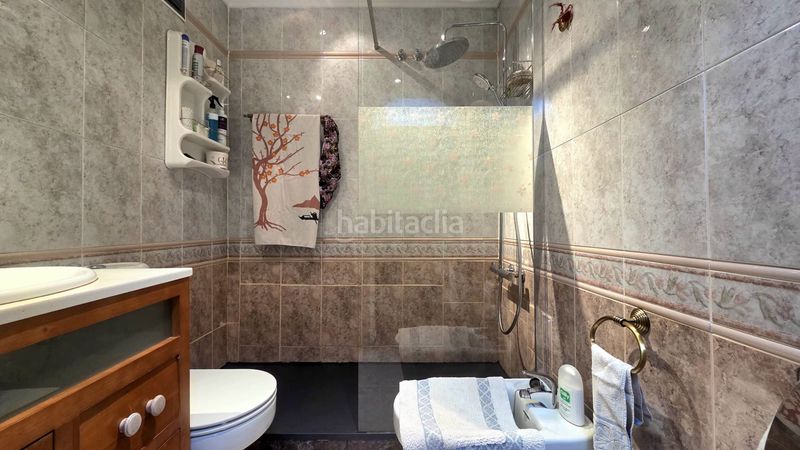 Foto 7d035f29-d7c5-4a8f-b709-6b62e7b8d88b. Xalet amb xemeneia calefacció aparcament a Laguna Park Parla