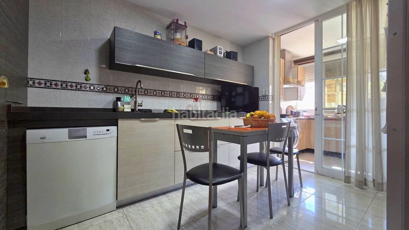 Foto 8ecb2c44-4ae7-4305-8fc9-bd22fcce9da9. Xalet amb xemeneia calefacció aparcament a Laguna Park Parla