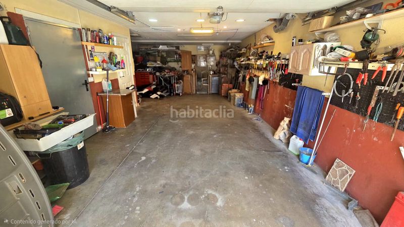 Foto 97d10a4f-d144-4eaf-803a-ee6c9c81a34f. Xalet amb xemeneia calefacció aparcament a Laguna Park Parla