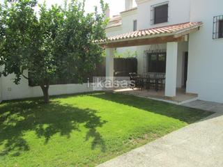 Chalet à El Retiro - La Vid. Zona residencial tranquila cerca de comercios y colegios