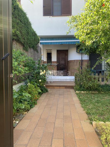 Foto f39a70c7-7aa4-44b8-af84-40aead89afed. Casa adossada amb aparcament a El Altillo Jerez de la Frontera