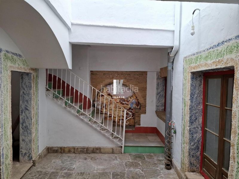 Foto 7ea5c28a-f1e9-4c17-8fbf-bf58f65258a9. Casa amb aparcament a Centro Jerez de la Frontera