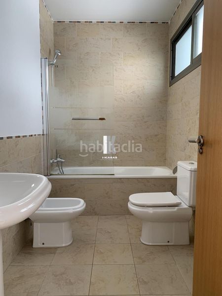 Foto a93ad9f4-8039-4cb0-ac2a-4fbc5727d6af. Casa adossada amb aparcament piscina a El Altillo Jerez de la Frontera