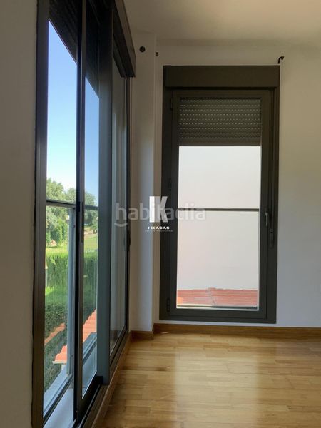 Foto c20488e9-8506-436d-98f5-f82762287c3d. Casa adossada amb aparcament piscina a El Altillo Jerez de la Frontera
