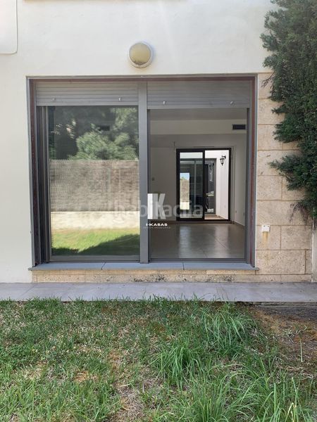 Foto ec836191-3b38-486e-99cb-56be5845e0d6. Casa adossada amb aparcament piscina a El Altillo Jerez de la Frontera