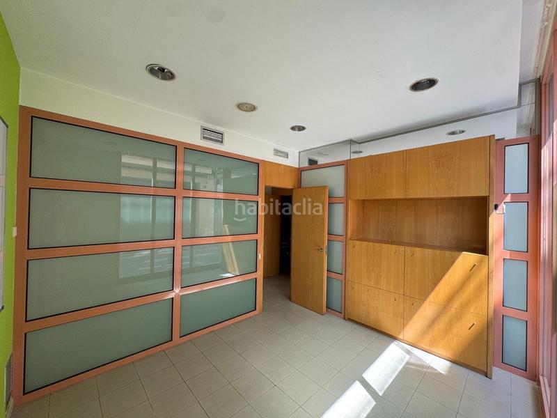 Foto 8c0e1a85-d322-4879-844f-b393d515f391. Lloguer local comercial a Centre Granollers