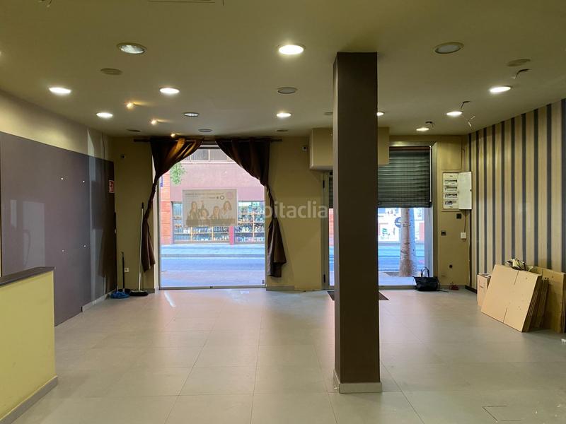 Foto 84fa0349-ed62-4d61-ad4b-c8c9c7e5bf09. Alquiler local comercial local a sant josep en Instituts Granollers