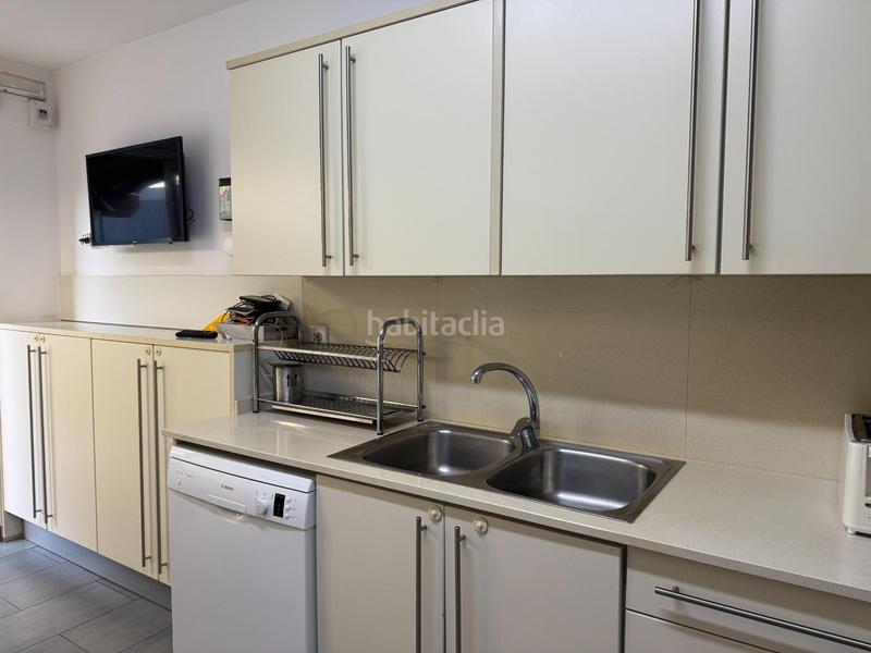 Foto 07388920-aacd-4401-8485-6e1b0c6b50dc. Casa adossada amb calefacció aparcament a Roca del Vallès (La)