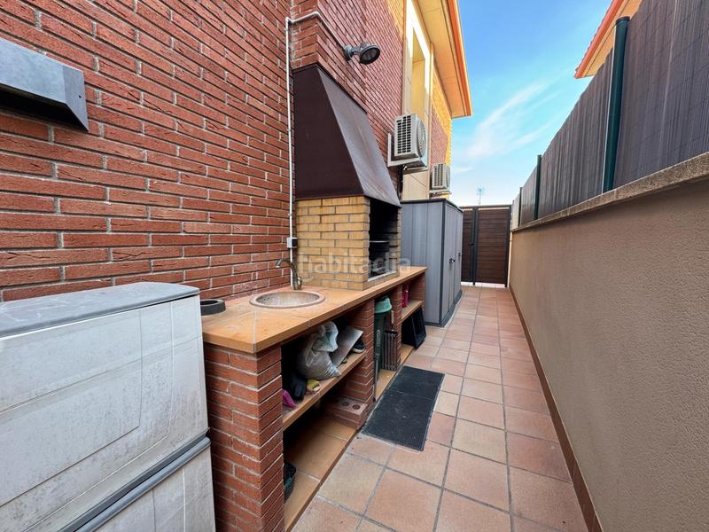 Foto 3088a266-06b6-4de3-bb29-fba95df43088. Casa adossada amb calefacció aparcament a Roca del Vallès (La)