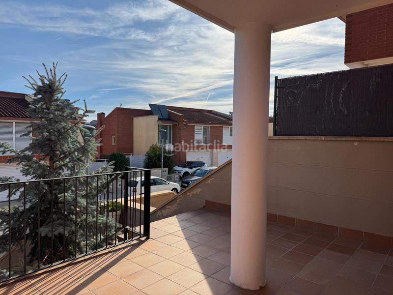 Foto f2a9084d-0514-4f01-8fc9-75b80faaf441. Casa adossada amb calefacció aparcament a Roca del Vallès (La)