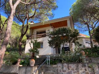 Casa  Calle agudes. Casa en lametlla del vallès
