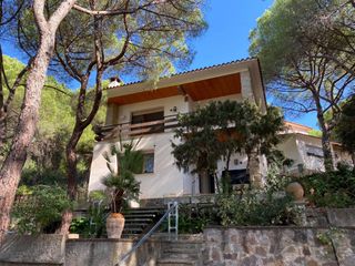 Bauernhof  Agudes. Casa independiente en venta en lametlla del vallès con jardín, g