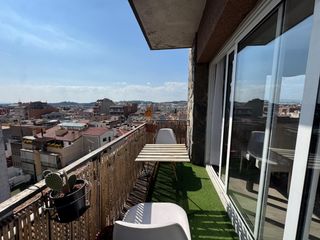 Pis a Minetes 17. Ático en venta en granollers  3 habitaciones  balcón con vistas
