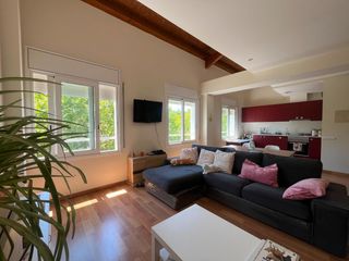 Location Duplex à Vila de la 5. Dúplex reformado con parking en la plaza de la vila de vallgorgu