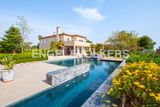 Casa  Carrer dels garrofers. Magnífica casa en reus - golf aigüesverds
