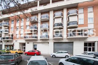 Local Comercial a Carrer de castellvell 7. Local comercial de 3000 m2 i planta parking en el centro de reus