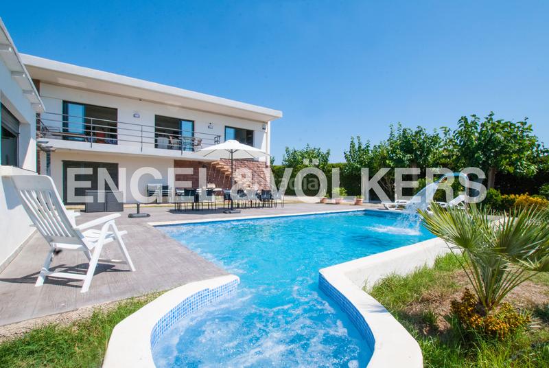 Foto b939f70f-4b85-4b8f-ace7-ec621e2efa54. Xalet amb calefacció aparcament piscina a Regueral - Prat d'en Forés Cambrils