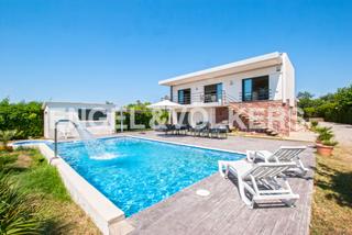 Xalet a Regueral - Prat d'en Forés. Villa única en cambrils, con gran jardín y céntrica