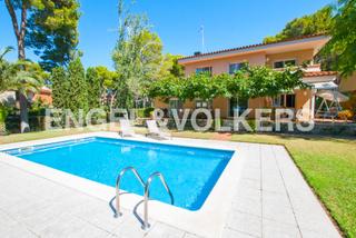 Casa  Carrer de la punta roja. Precioso chalet junto al mar en cap salou