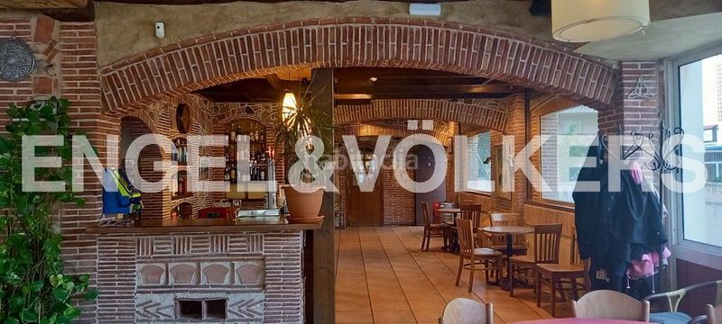 Foto 0167940a-82f2-41cb-aee8-16307dbb6990. Local comercial a carrer de montserrat caballé 9 a Vila-seca