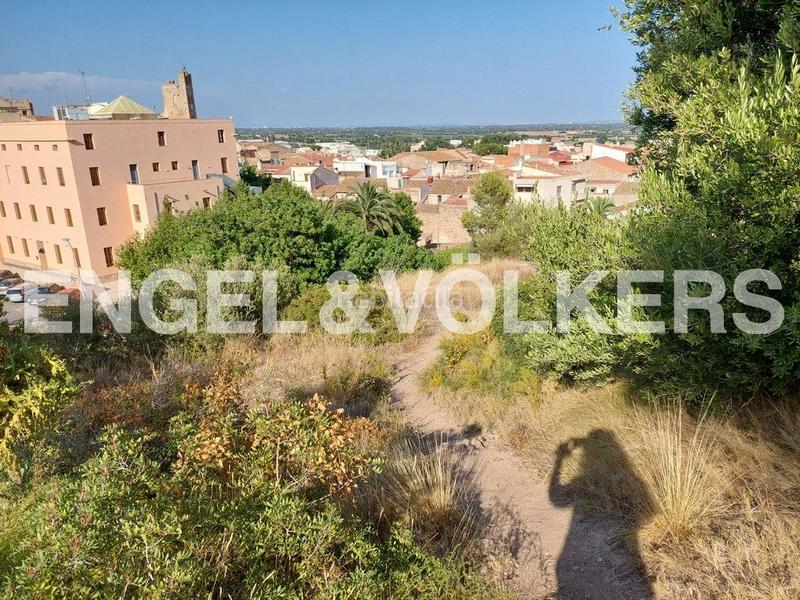 Foto 08950f4f-cbf1-436b-8577-4c7c19c1ed84. Terreny residencial a carrer joan grifoll 2 a Poble Mont-roig del Camp