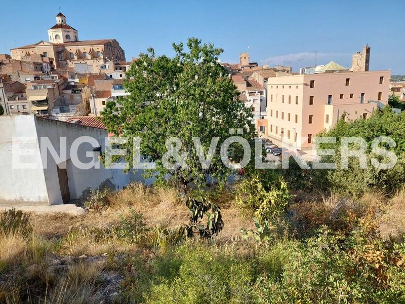 Foto b2cc643e-c490-44e2-b6b6-afc860f4e2cb. Terreny residencial a carrer joan grifoll 2 a Poble Mont-roig del Camp