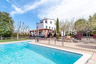 Chalet  Carrer carles gerhard. Elegante finca con ubicación privilegiada