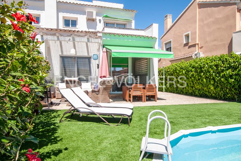 Foto 0b6c9387-ac0a-41c7-b389-d573da280320. Doppelhaus in carrer moscú 88 in Els Ametllers Cambrils