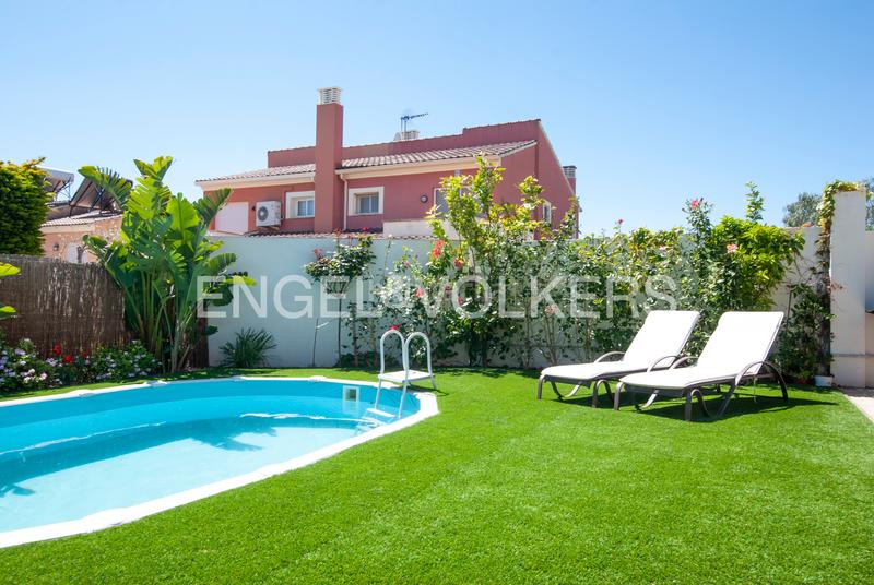 Foto 37283c5d-42b3-4709-a12d-5fcc4be68f1b. Doppelhaus in carrer moscú 88 in Els Ametllers Cambrils