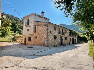 Chalet in Barri prenafeta 18. Espectacular propiedad en plena naturaleza