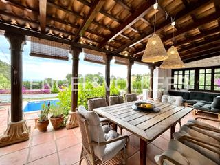 Chalet in Carrer farigola 7. Inversión casa rural y gran restaurante