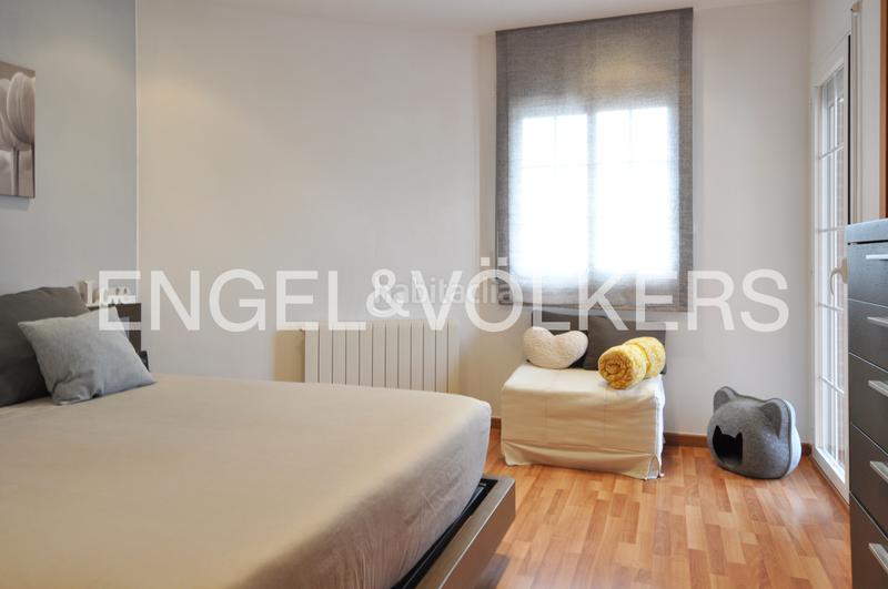 Foto 2252f004-687d-494a-8f32-e697a0de06d3. Casa bifamiliare in carrer mas de l'aguiló 35 in Quatre Camins Cambrils