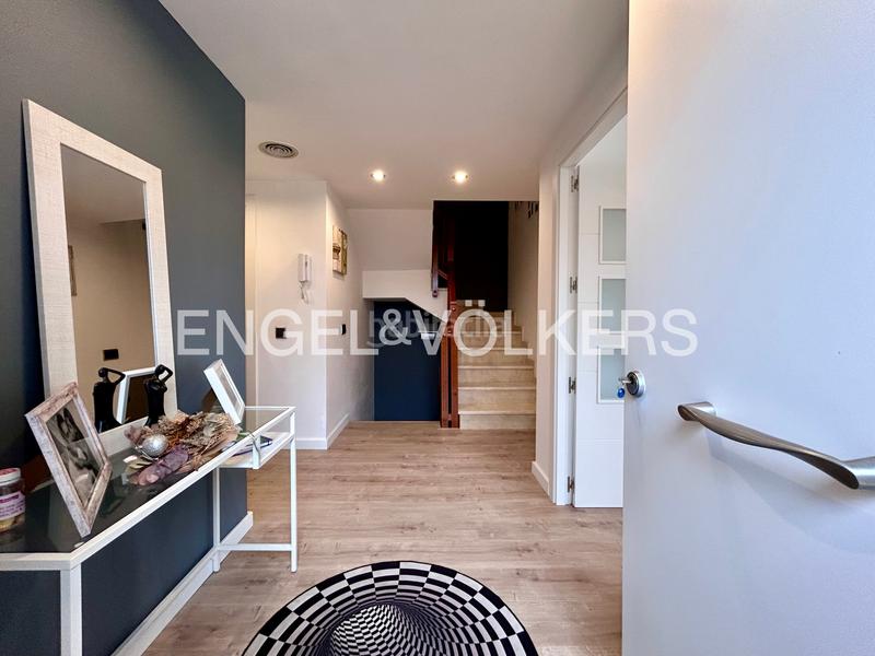 Foto 69c3ff43-4c59-48eb-84b2-a00a192013e8. Casa bifamiliare in carrer mas de l'aguiló 35 in Quatre Camins Cambrils