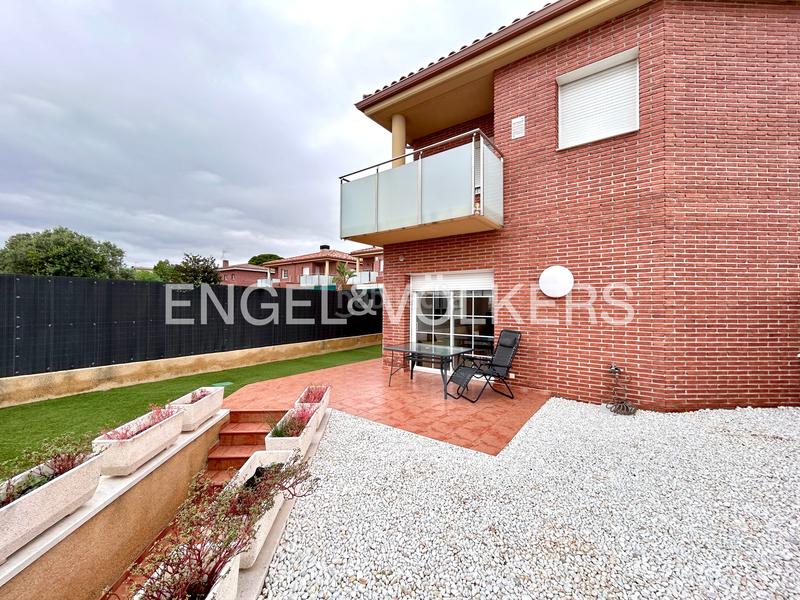 Foto 9f4514b2-173b-4a74-a3b4-34a3664ba608. Casa bifamiliare in carrer mas de l'aguiló 35 in Quatre Camins Cambrils