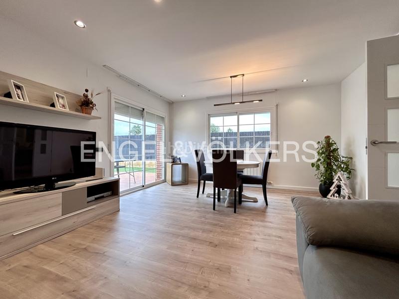 Foto abebb82b-f22b-4939-8a2a-182b31a93502. Casa bifamiliare in carrer mas de l'aguiló 35 in Quatre Camins Cambrils