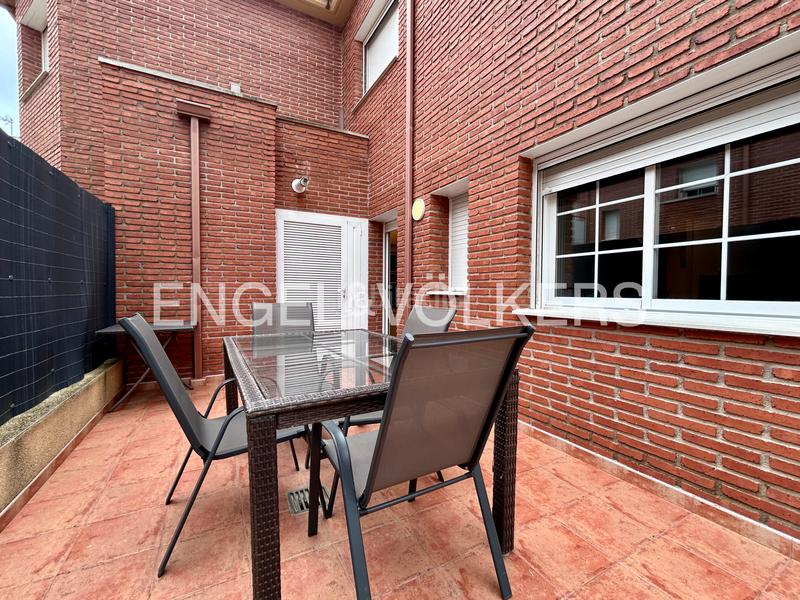 Foto ef2cd0dc-d8b1-491e-a3ac-6401ad208084. Casa bifamiliare in carrer mas de l'aguiló 35 in Quatre Camins Cambrils