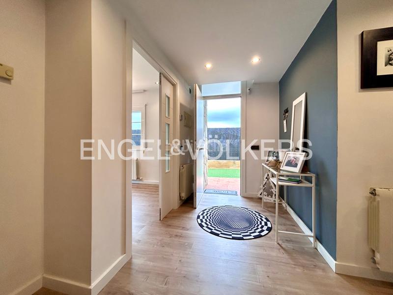 Foto f964d8e6-684f-4da9-80b3-940b519e11f2. Casa bifamiliare in carrer mas de l'aguiló 35 in Quatre Camins Cambrils