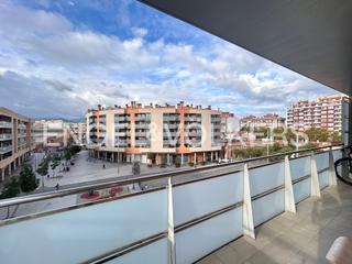 Appartement à Carrer de pau font de rubinat 7. Luminoso piso con amplia terraza