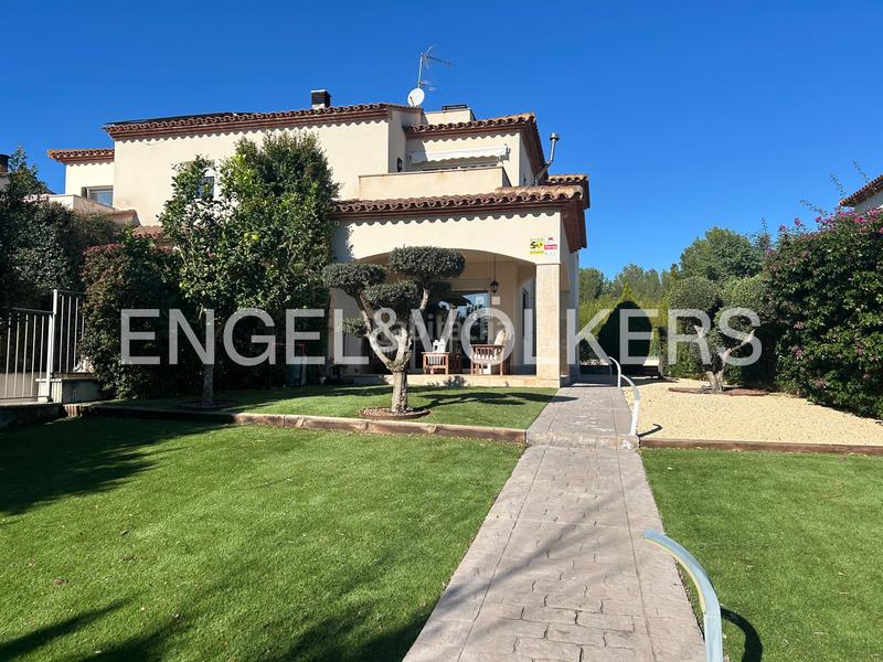 Foto 7697db74-775f-47db-a36a-1a4f714904a2. Maison jumelée dans carrer dels masets 6 dans Bonmont Terres Noves Mont-roig del Camp