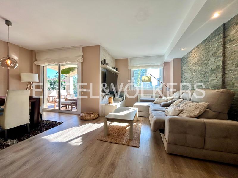 Foto 9f3d615e-a62b-47d8-abf3-2c0c677f15d5. Maison jumelée dans carrer dels masets 6 dans Bonmont Terres Noves Mont-roig del Camp