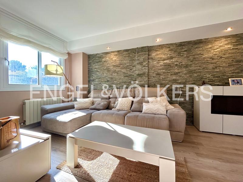 Foto a16b6d40-43a3-49a3-adf3-bad7b52eab16. Maison jumelée dans carrer dels masets 6 dans Bonmont Terres Noves Mont-roig del Camp