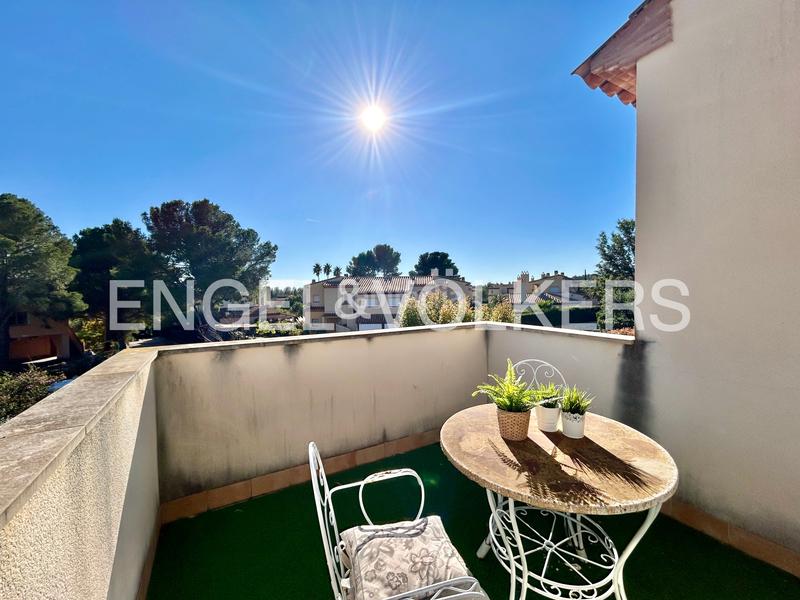 Foto f99b0741-34de-481c-80a0-00f0b962214f. Maison jumelée dans carrer dels masets 6 dans Bonmont Terres Noves Mont-roig del Camp