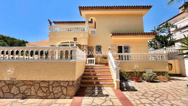 Foto 12ad4db9-41a1-48b8-9cb6-fe26af4163d8. Chalet in carrer del xiprer 51 in Pino Alto Miami Platja