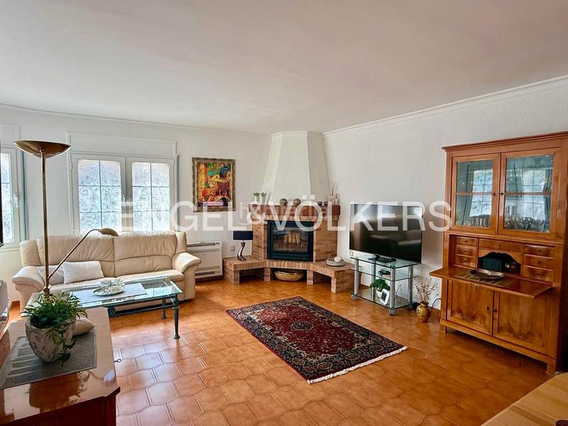 Foto 25ba83f6-00a0-40d9-8b9b-bd8fe6339c06. Chalet in carrer del xiprer 51 in Pino Alto Miami Platja