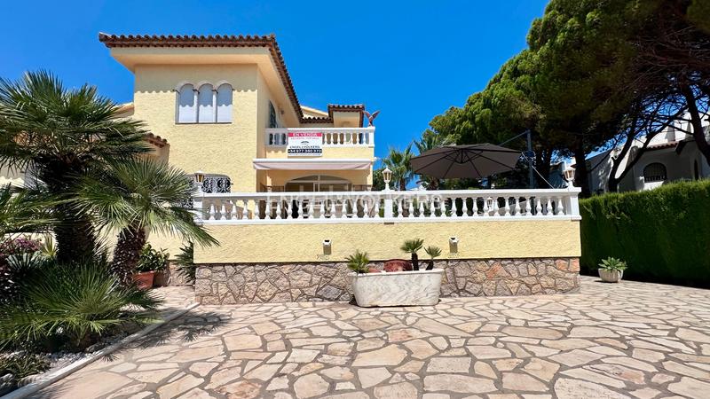 Foto 27ba65eb-459f-4b68-a626-4657cd53ec7c. Chalet in carrer del xiprer 51 in Pino Alto Miami Platja