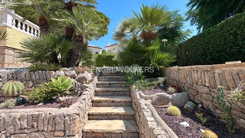 Foto 41ea657d-bb06-4229-95f3-4681f28a0028. Chalet in carrer del xiprer 51 in Pino Alto Miami Platja