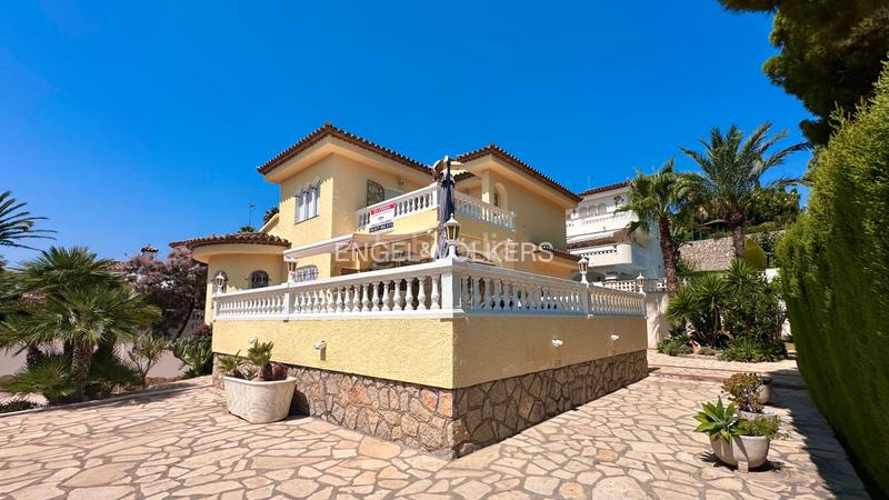 Foto 61a95580-ecc1-4c2c-89b3-f4d7429514d2. Chalet in carrer del xiprer 51 in Pino Alto Miami Platja