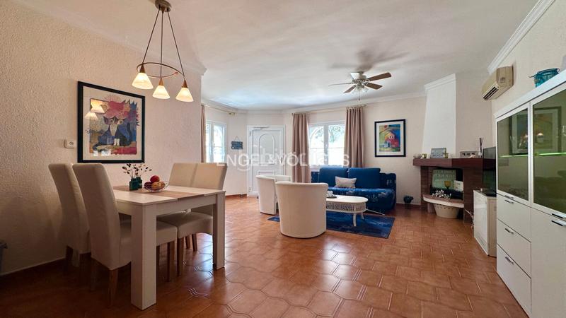Foto cb63f1c9-d34a-41d0-b4d1-986a36677400. Chalet in carrer del xiprer 51 in Pino Alto Miami Platja